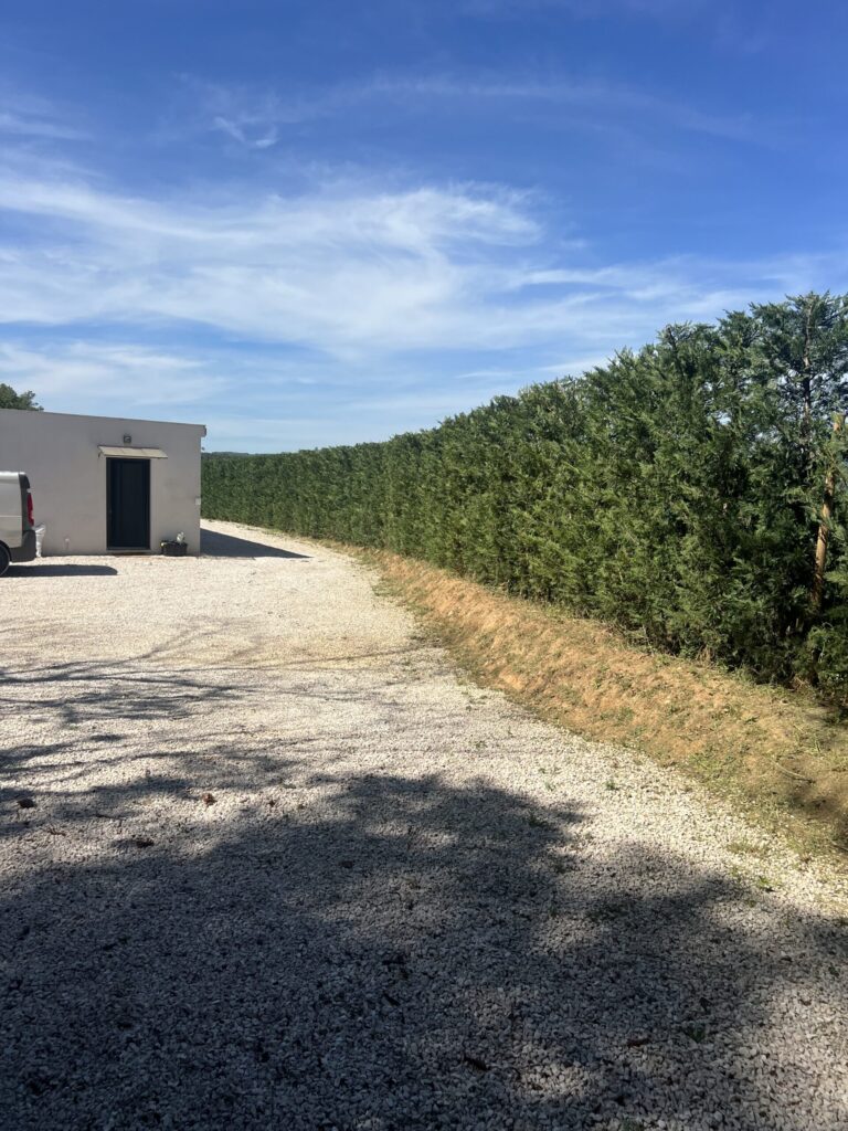 Débroussaillage mécanisé d'un terrain